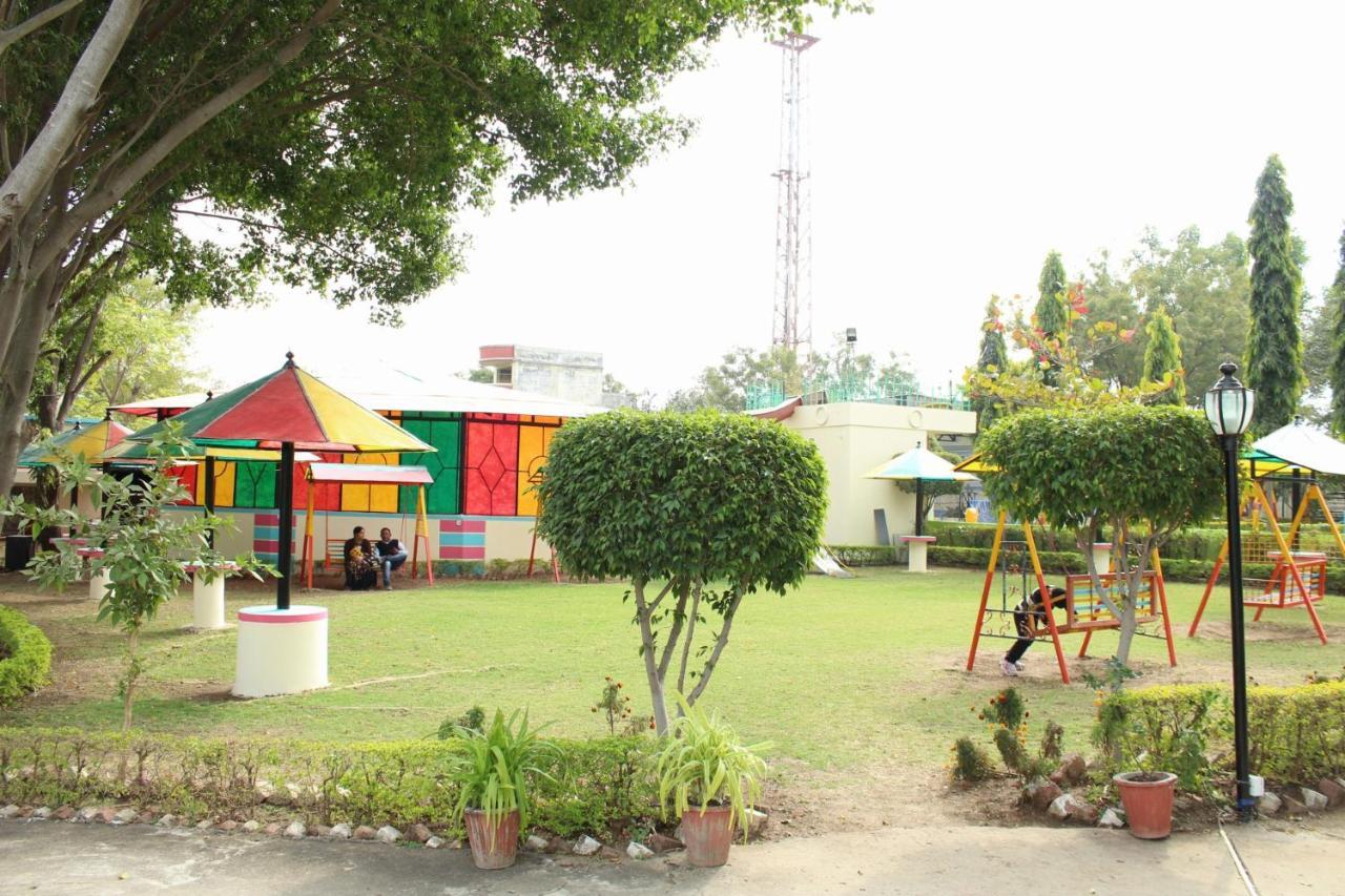 Fun And Food Resort & Holidays Harsola Exterior photo